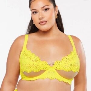 NWOT  Savage Fenty Bombshell Broderie unlined lace balconette bra 34D